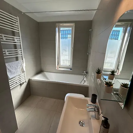 B-holiday Luxury Kasper Coresi Apartament *