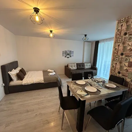 B-holiday Luxury Kasper Coresi Lägenhet Braşov