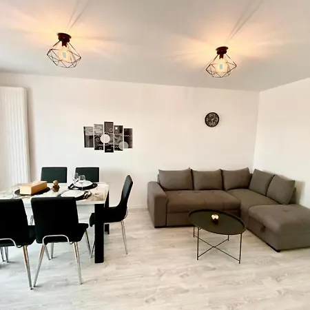 B-holiday Luxury Kasper Coresi Apartment