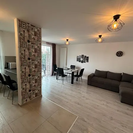 B-holiday Luxury Kasper Coresi Apartment