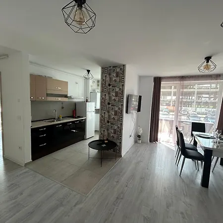 B-holiday Luxury Kasper Coresi Apartament