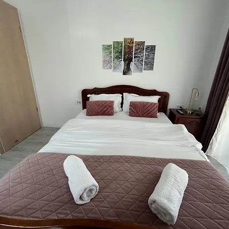 B-holiday Luxury Kasper Coresi