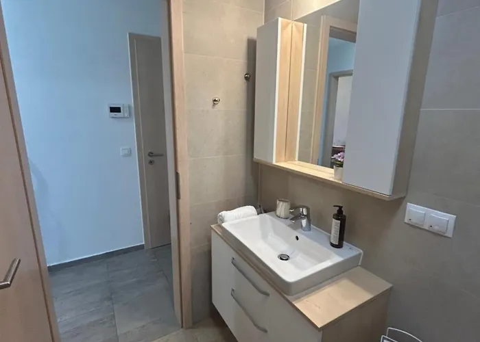 B-holiday Luxury Kasper Coresi *